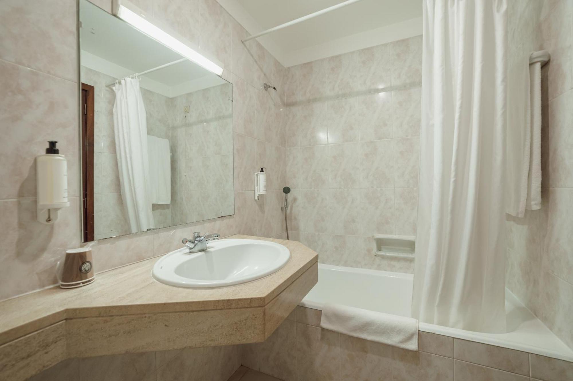 Hotel Vianorte ماتوسينهوس المظهر الخارجي الصورة